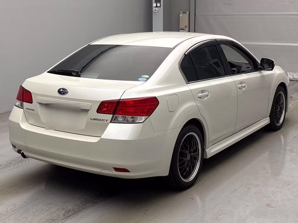 SUBARU LEGACY B4