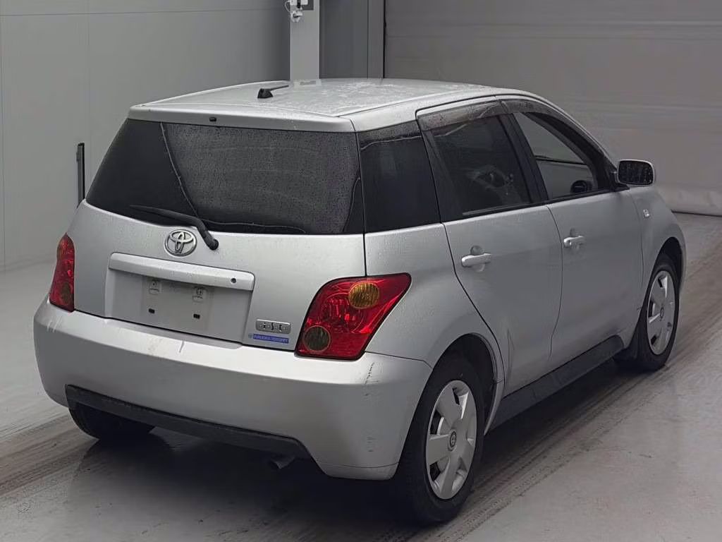 TOYOTA IST