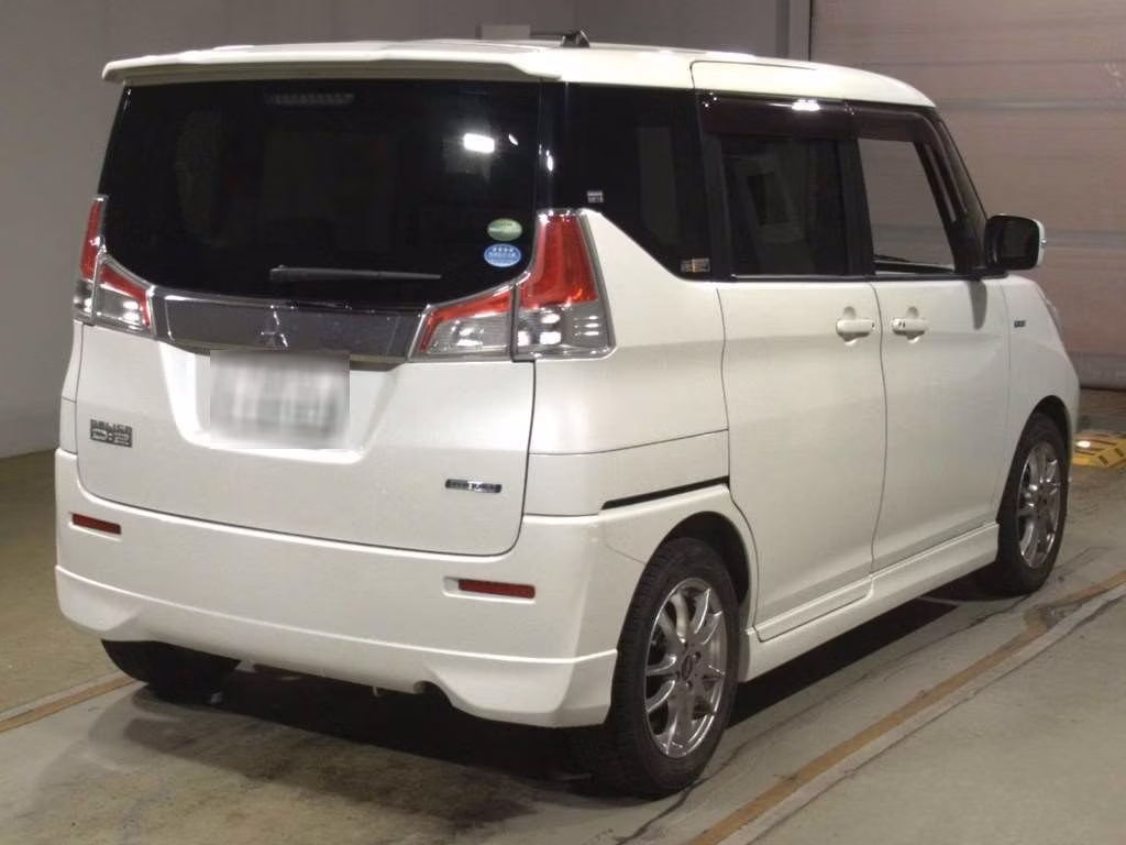 MITSUBISHI DELICA D:2