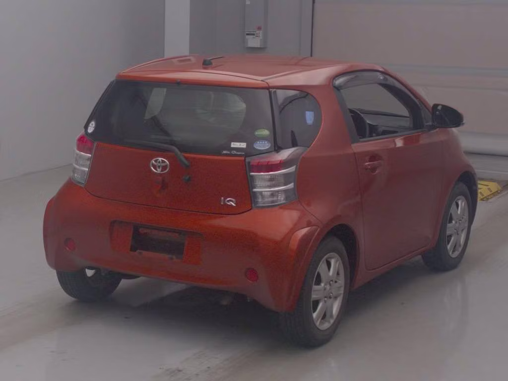TOYOTA IQ