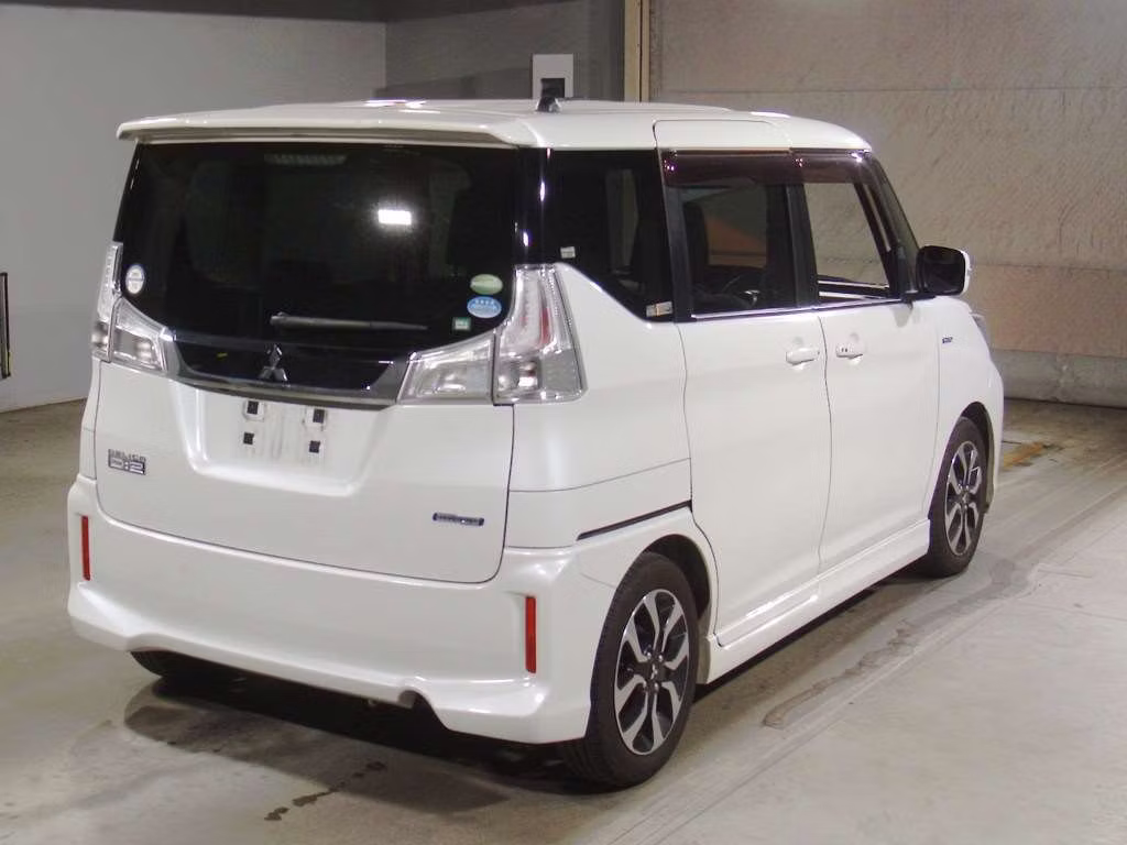 MITSUBISHI DELICA D:2