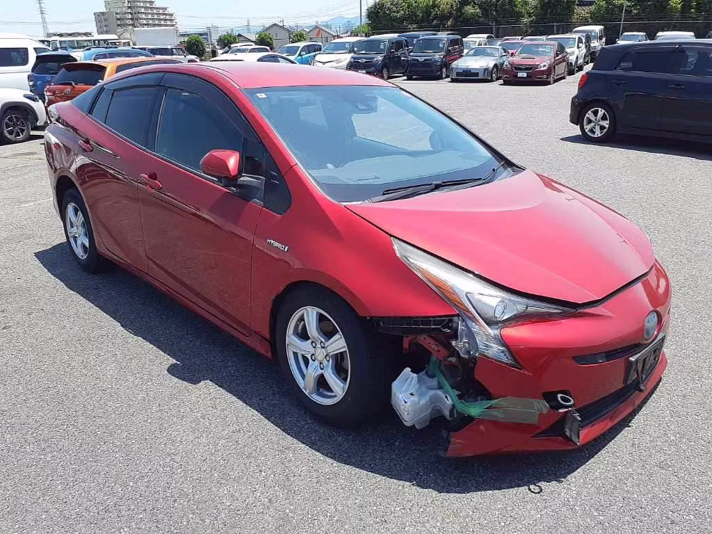 TOYOTA PRIUS