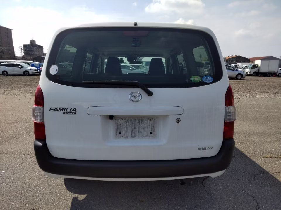 MAZDA FAMILIA
