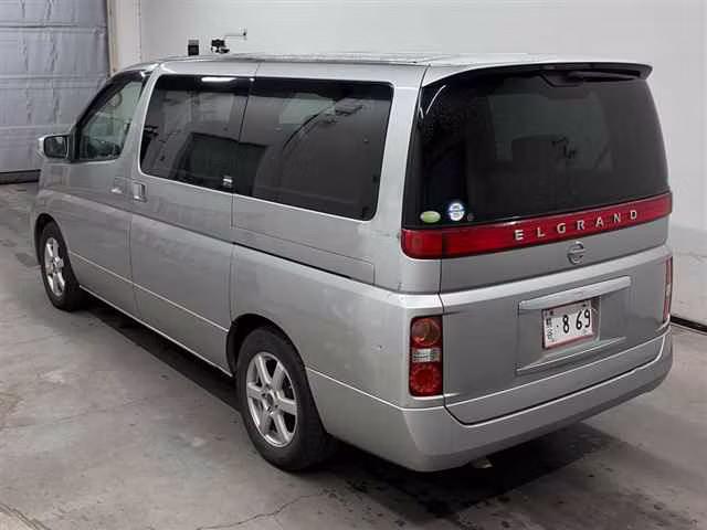 NISSAN ELGRAND