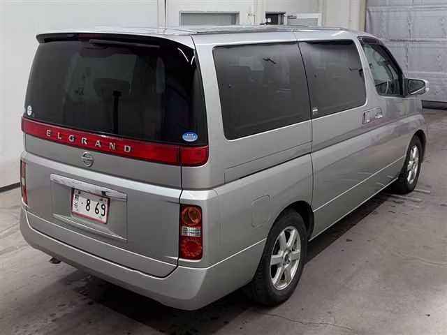 NISSAN ELGRAND