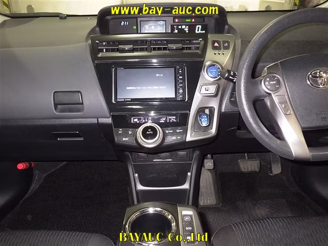 TOYOTA PRIUS ALPHA