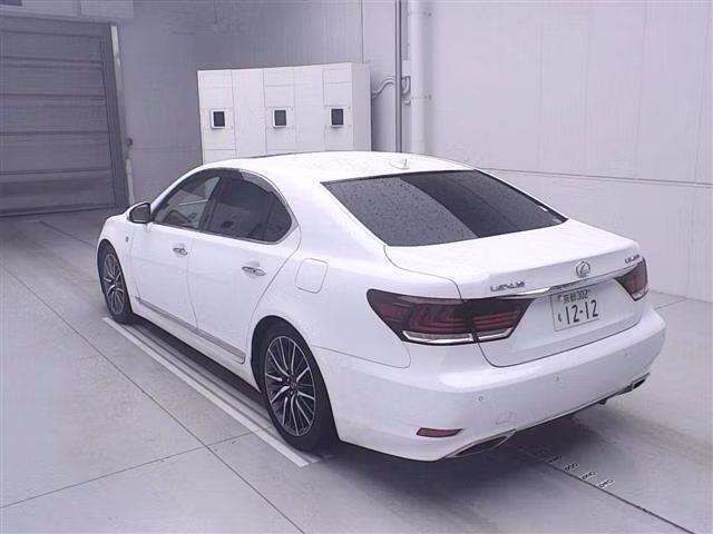 LEXUS LS460