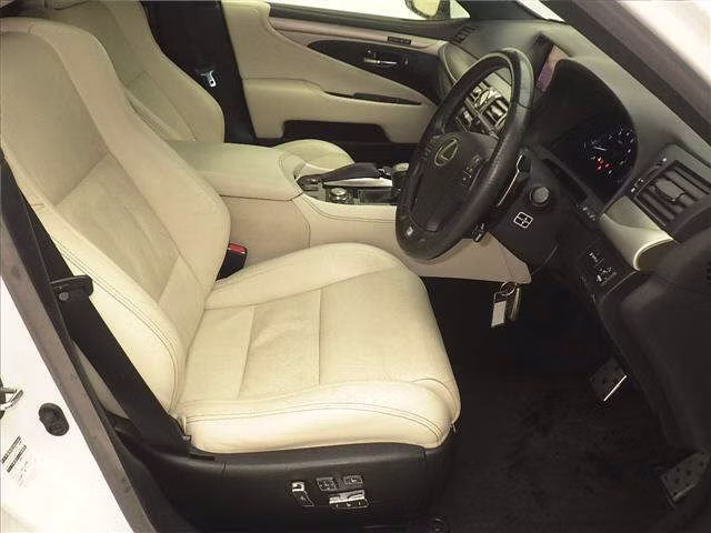 LEXUS LS460