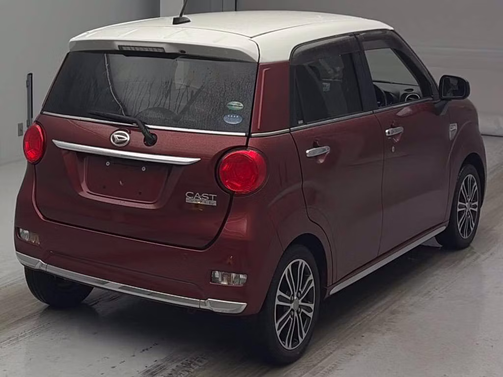 DAIHATSU CAST