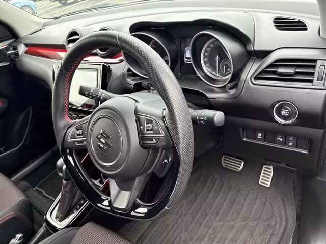 SUZUKI SWIFT