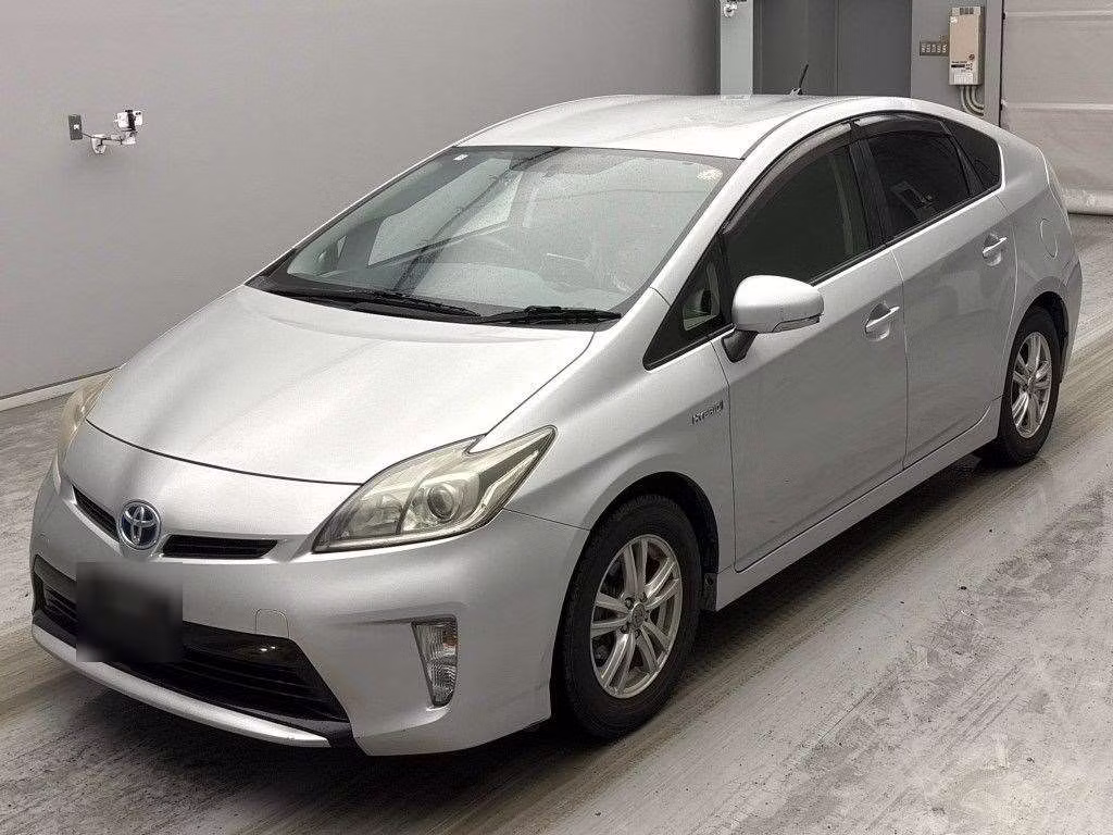 TOYOTA PRIUS