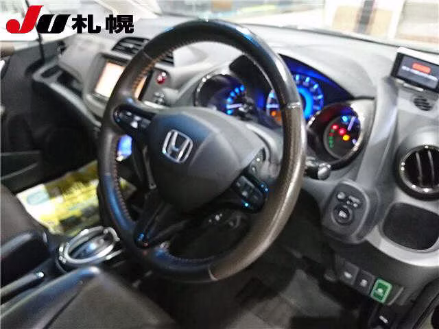 HONDA FIT SHUTTLE