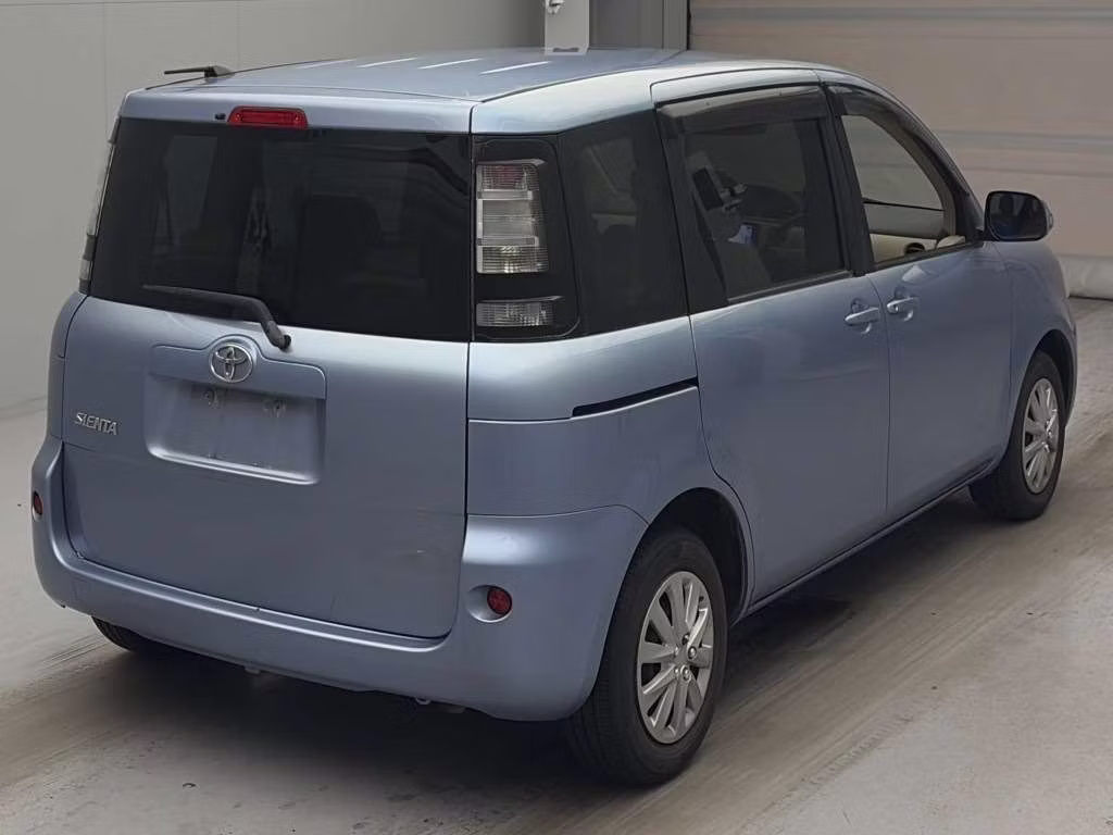 TOYOTA SIENTA