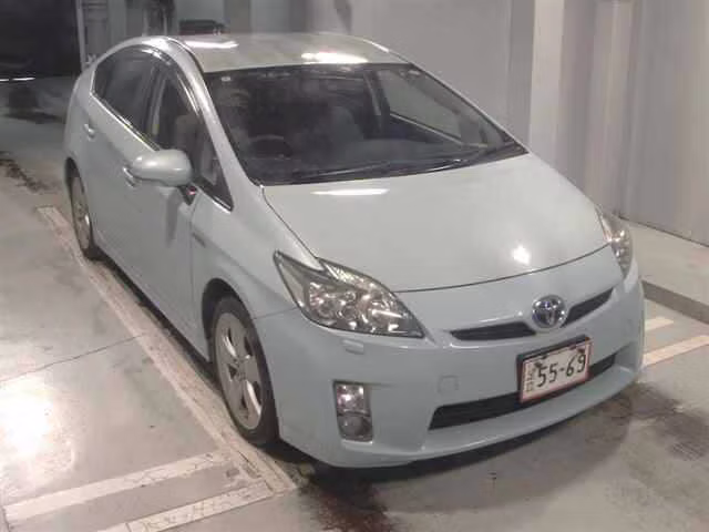 TOYOTA PRIUS