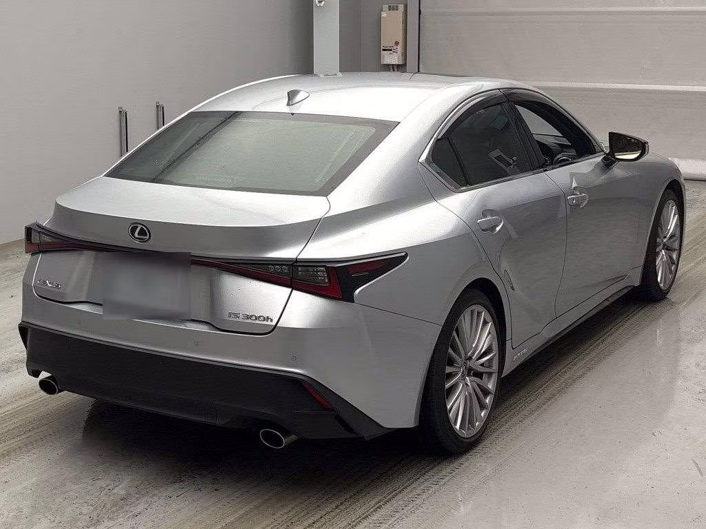 LEXUS IS300H