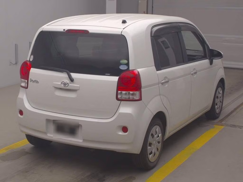 TOYOTA PORTE