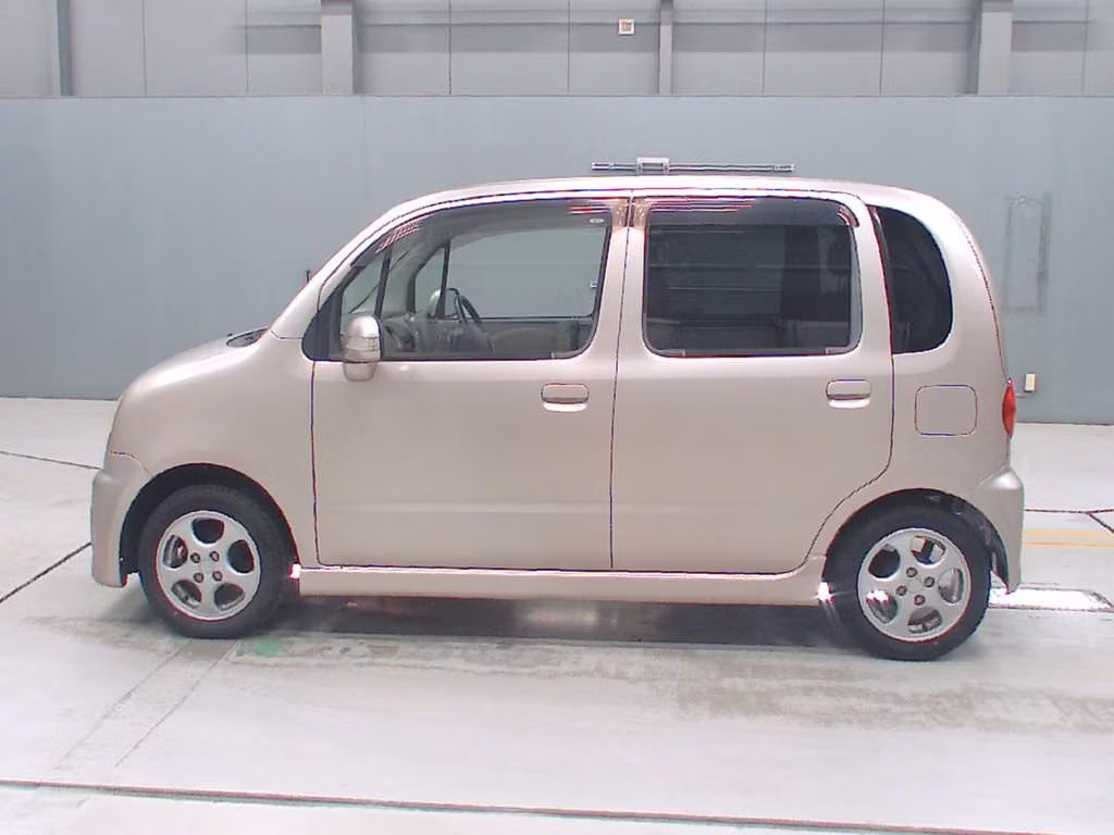 DAIHATSU MOVE LATTE