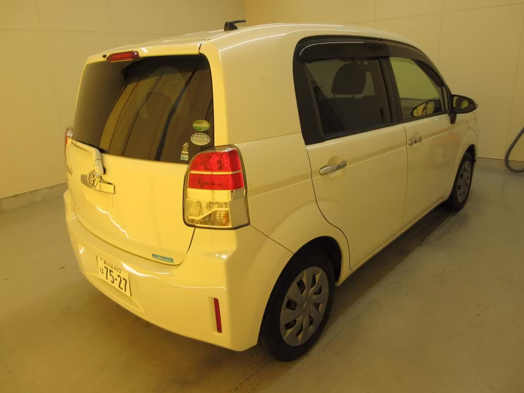 TOYOTA SPADE