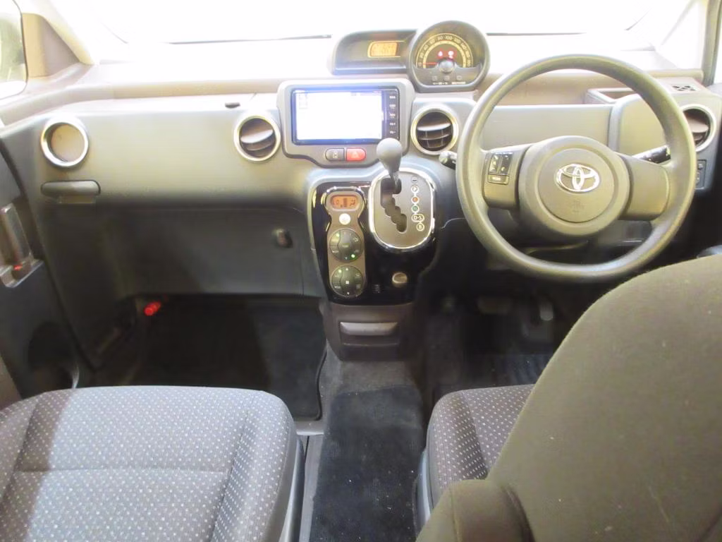 TOYOTA SPADE
