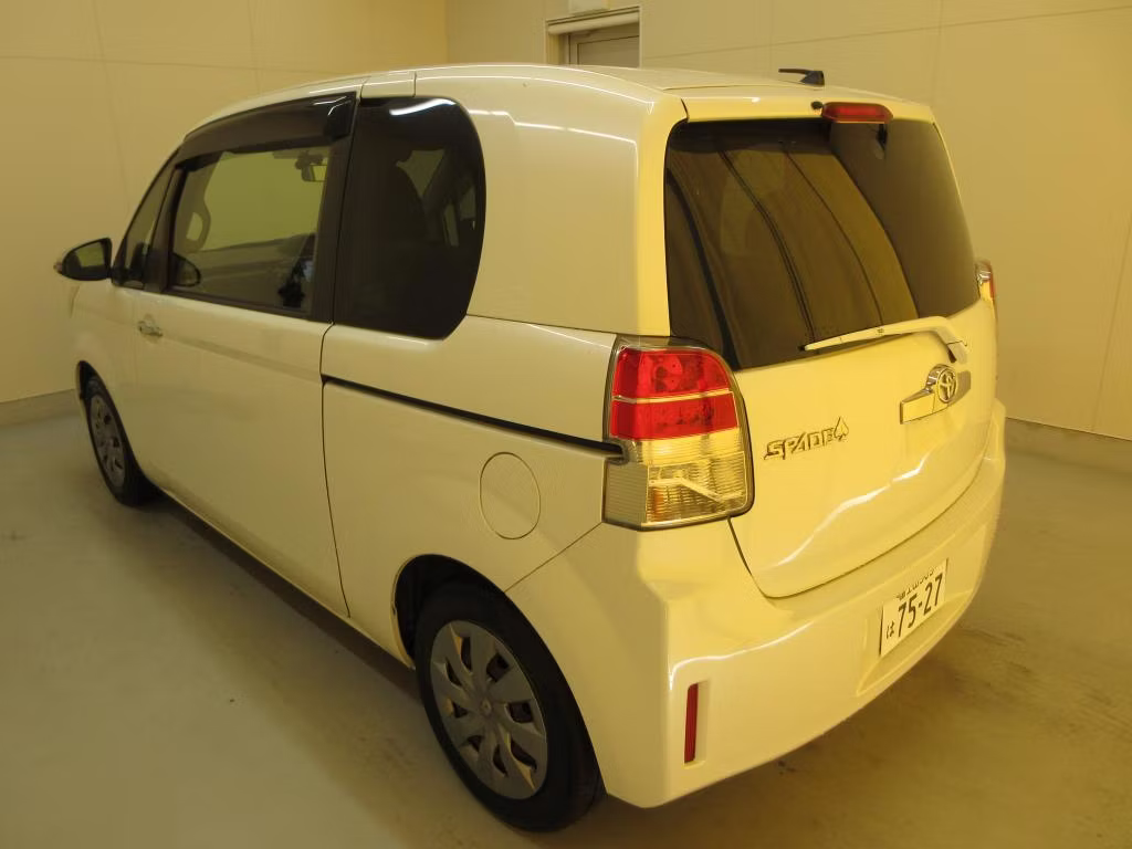 TOYOTA SPADE