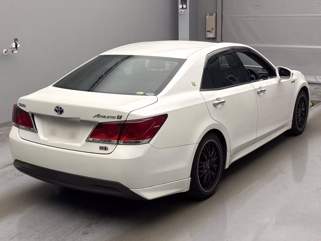 TOYOTA CROWN