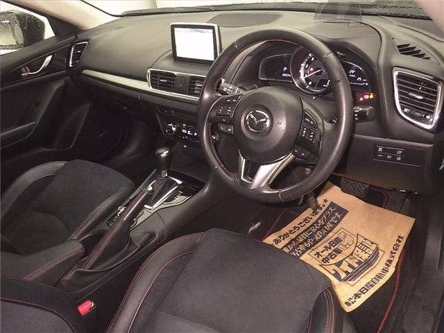 MAZDA AXELA
