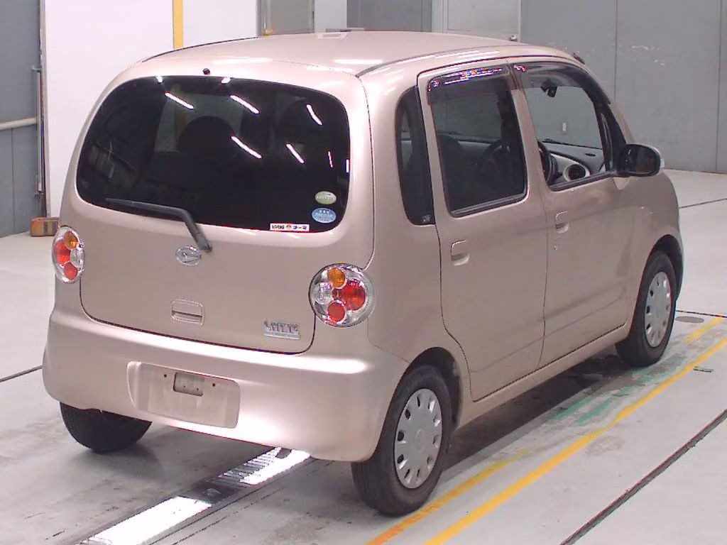 DAIHATSU MOVE LATTE