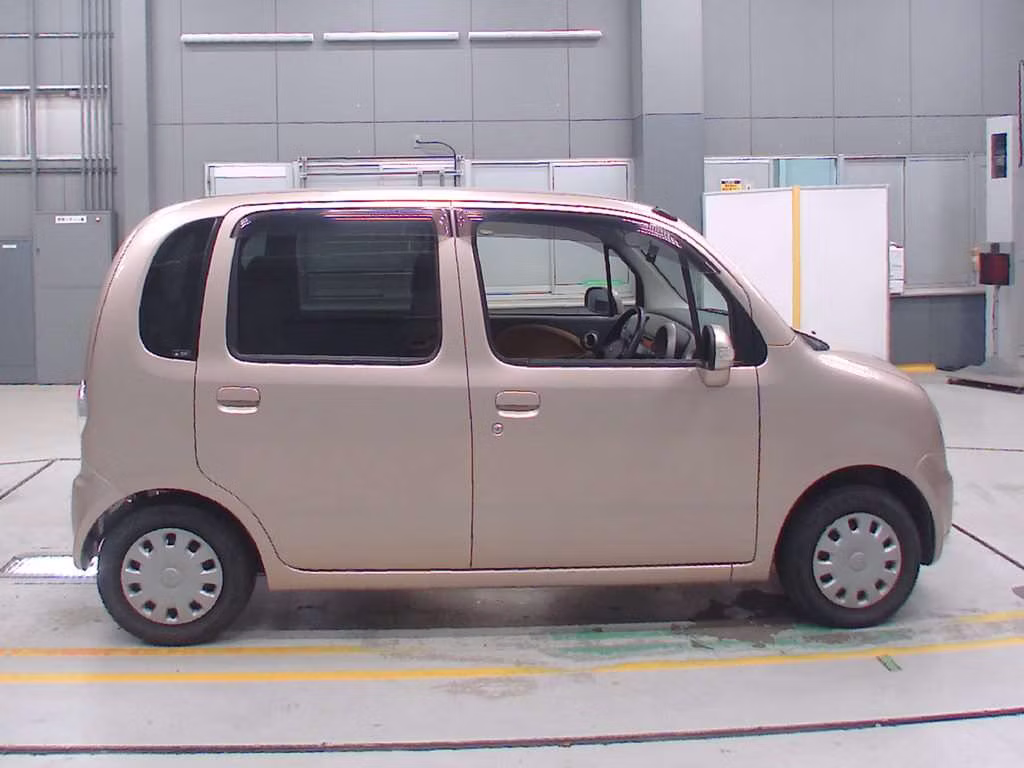 DAIHATSU MOVE LATTE