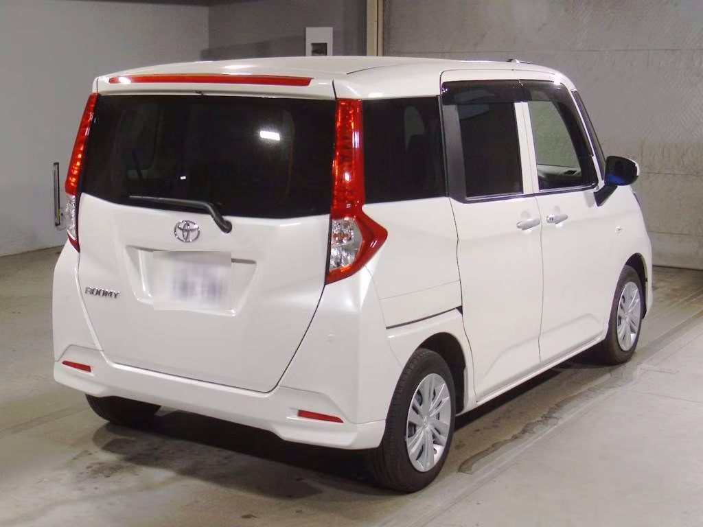 TOYOTA ROOMY