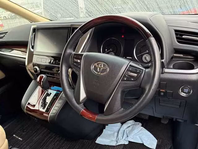 TOYOTA VELLFIRE