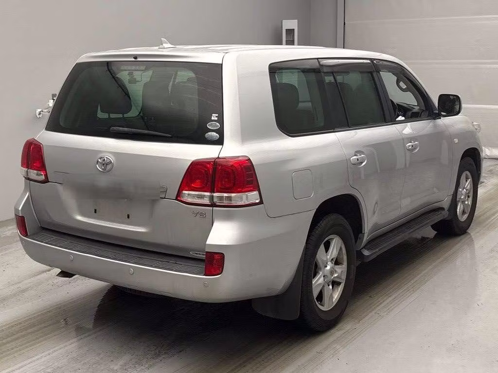 TOYOTA LAND CRUISER