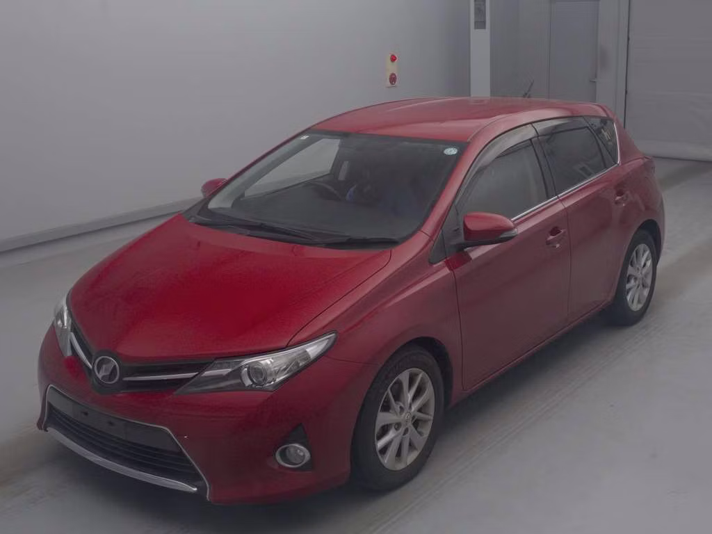 TOYOTA AURIS