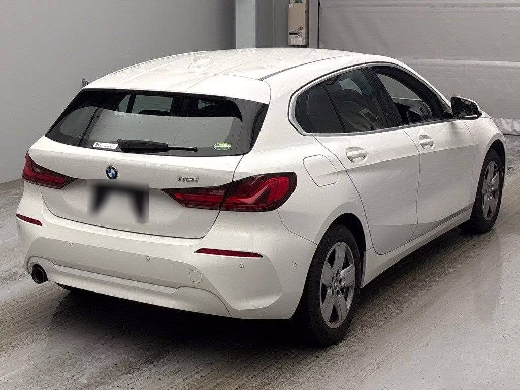 BMW 1-SERIES