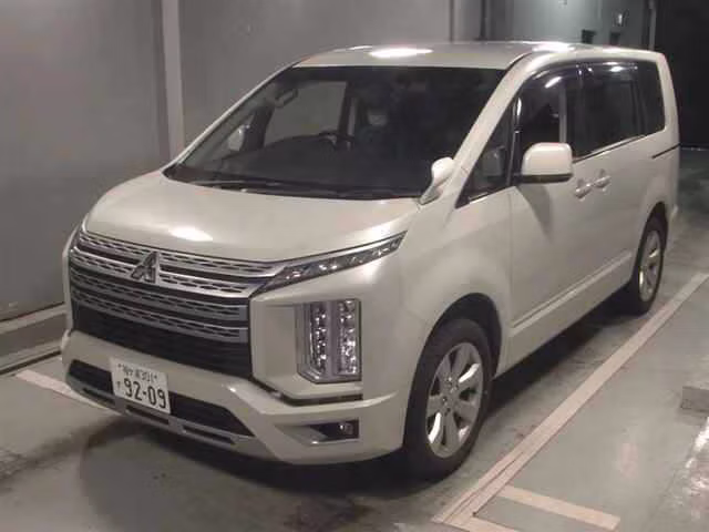 MITSUBISHI DELICA D:5