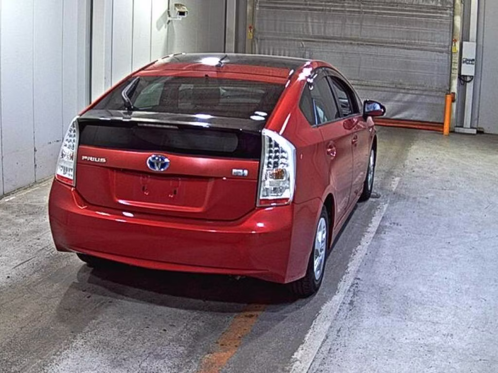 TOYOTA PRIUS