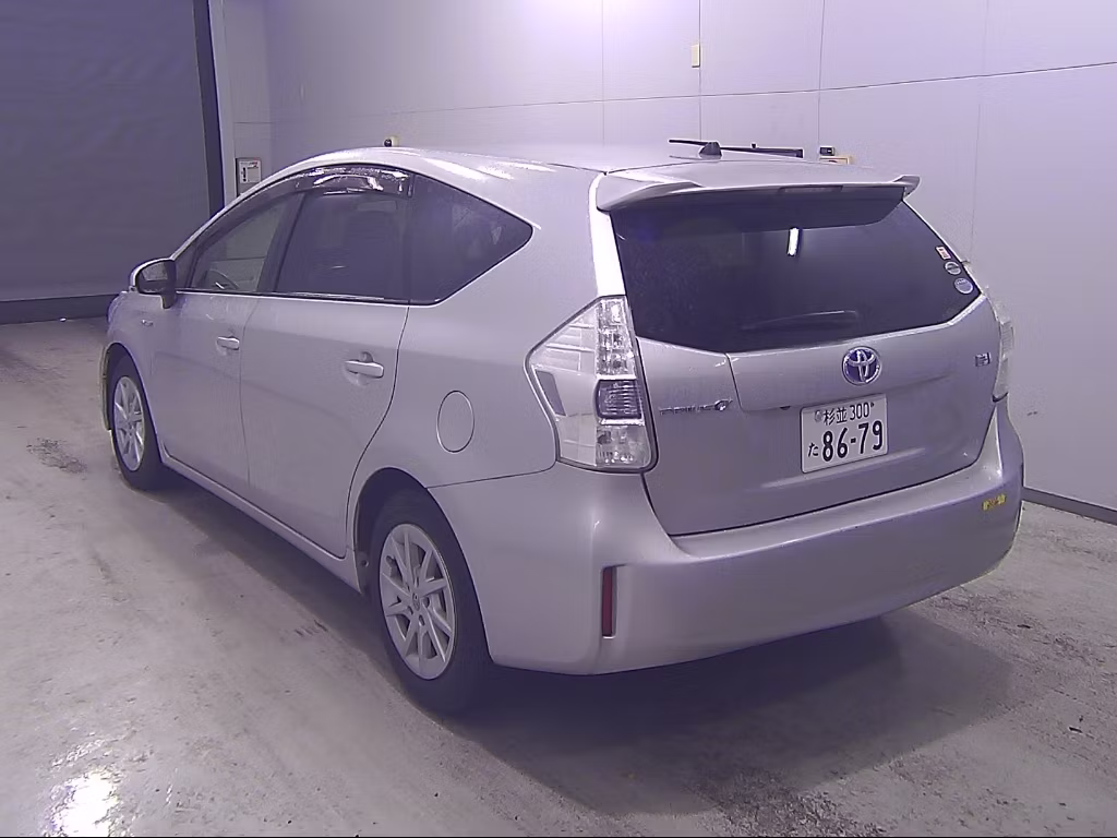 TOYOTA PRIUS ALPHA