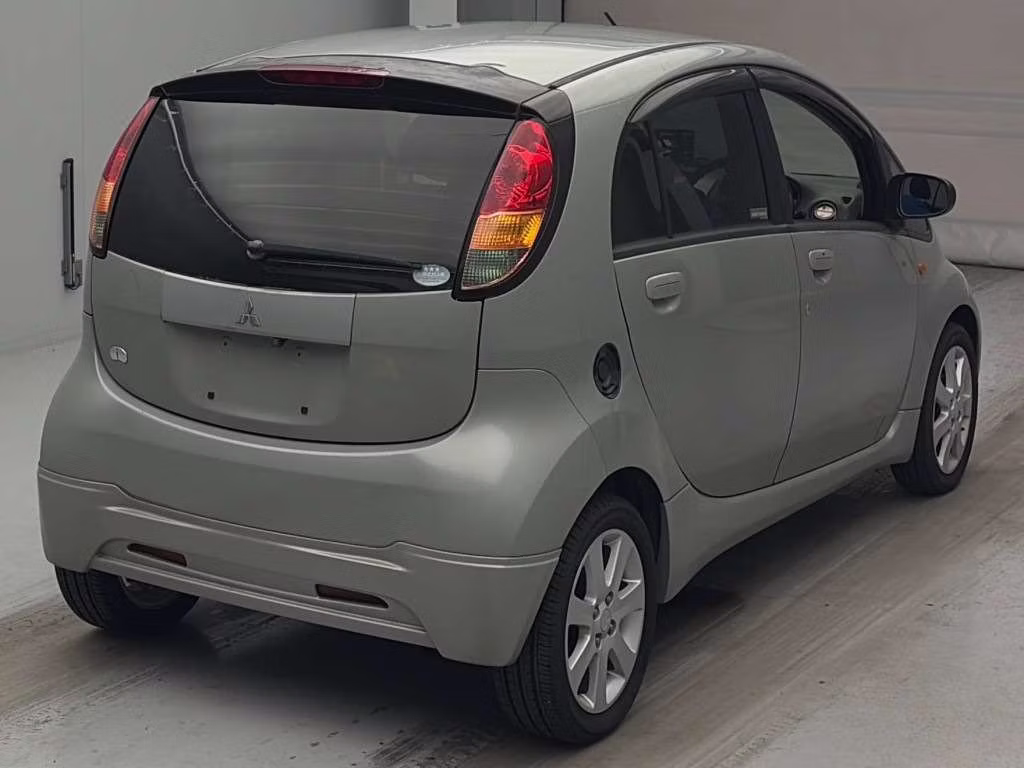 MITSUBISHI I