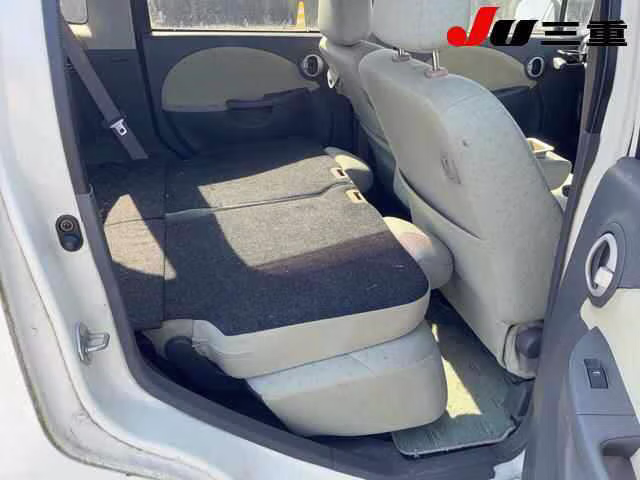 DAIHATSU MOVE LATTE