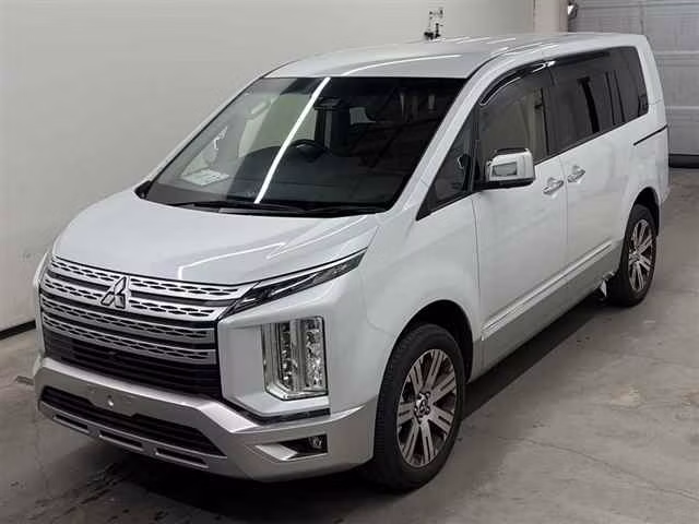 MITSUBISHI DELICA D:5