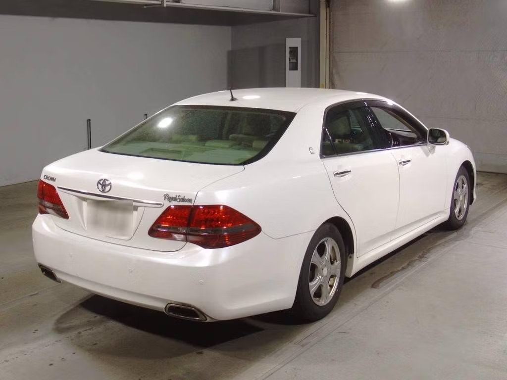 TOYOTA CROWN