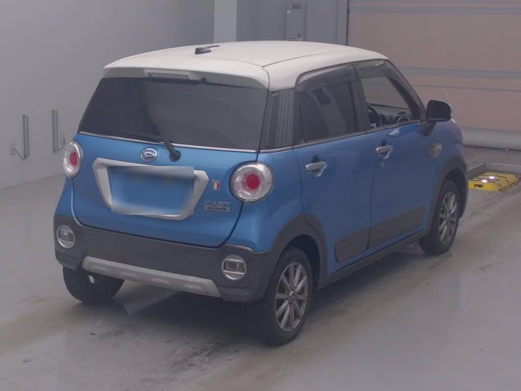 DAIHATSU CAST