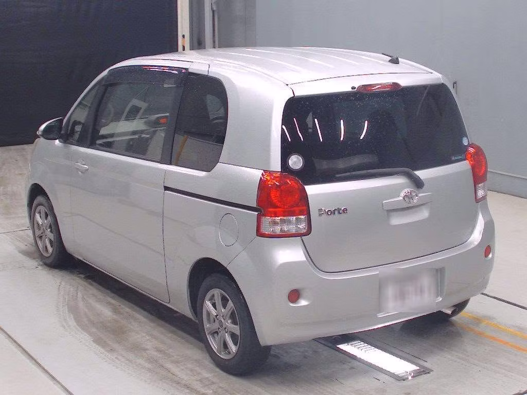 TOYOTA PORTE
