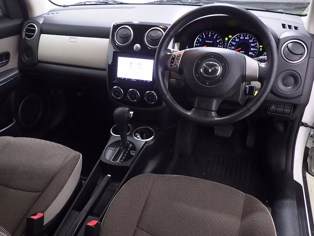 MAZDA VERISA