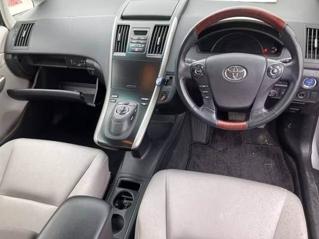 TOYOTA SAI
