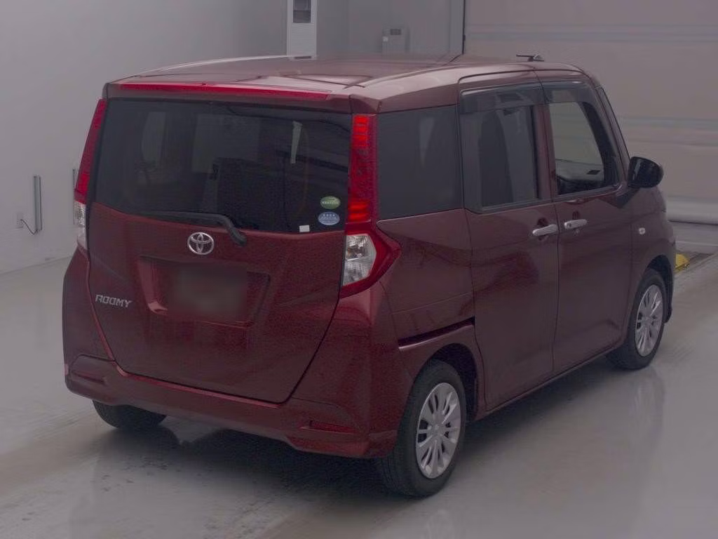TOYOTA ROOMY