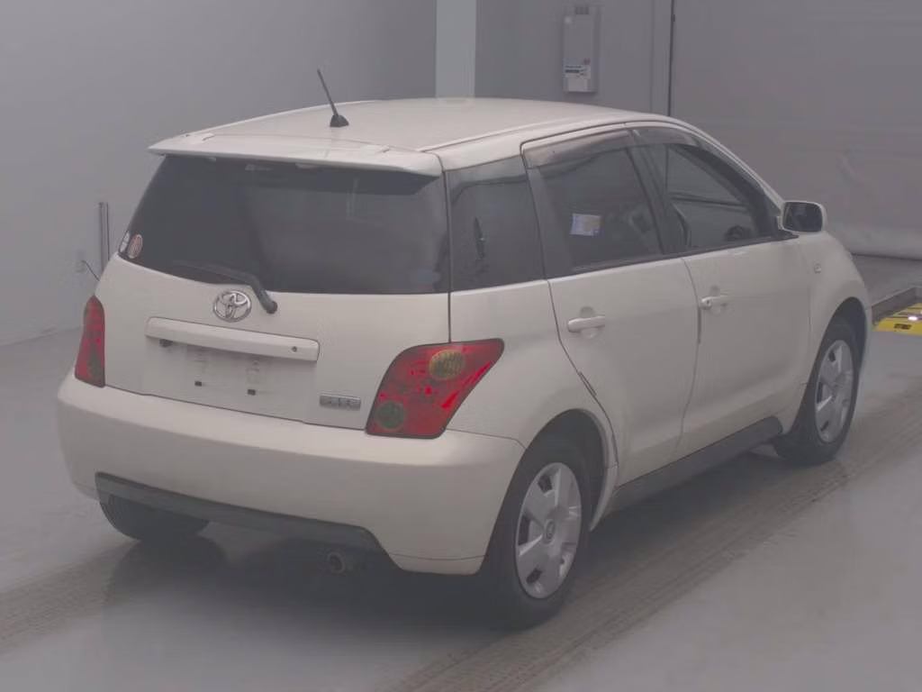 TOYOTA IST