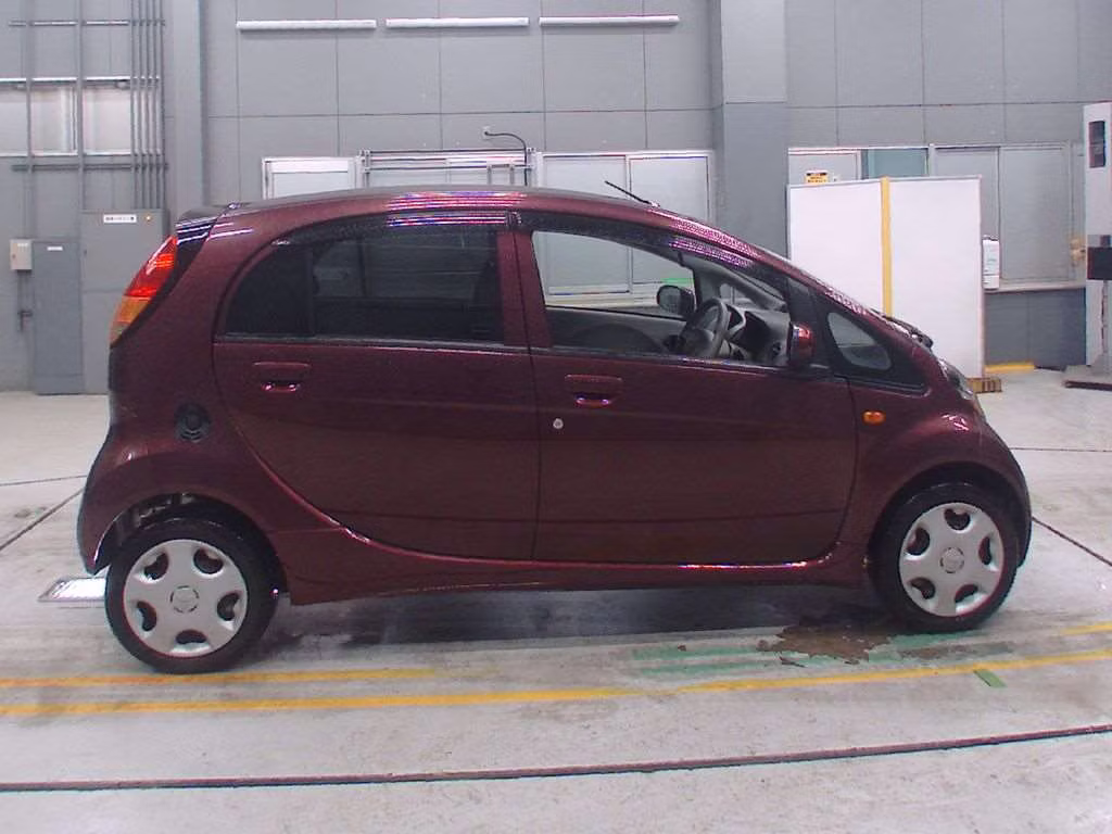 MITSUBISHI I