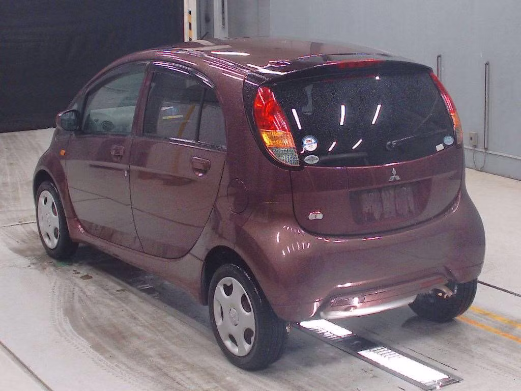 MITSUBISHI I