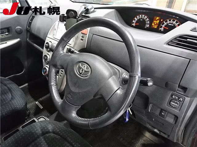 TOYOTA RACTIS