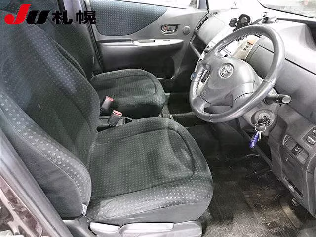 TOYOTA RACTIS